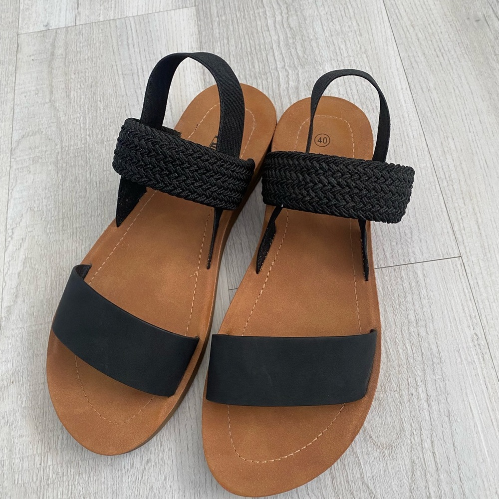 Black Braided Strap Sandals